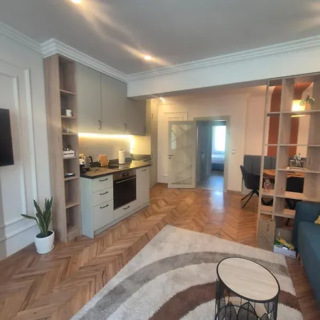 Luny Colony Apartman