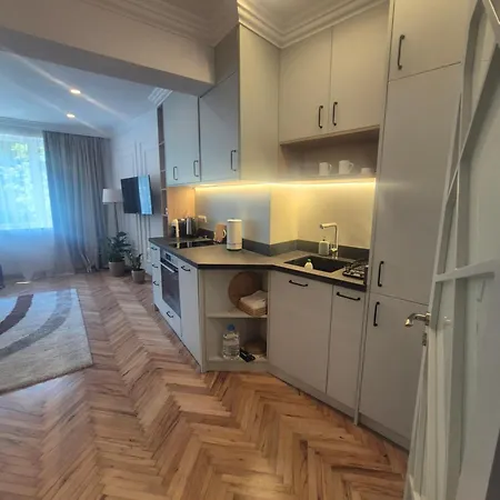 Luny Colony Apartman *